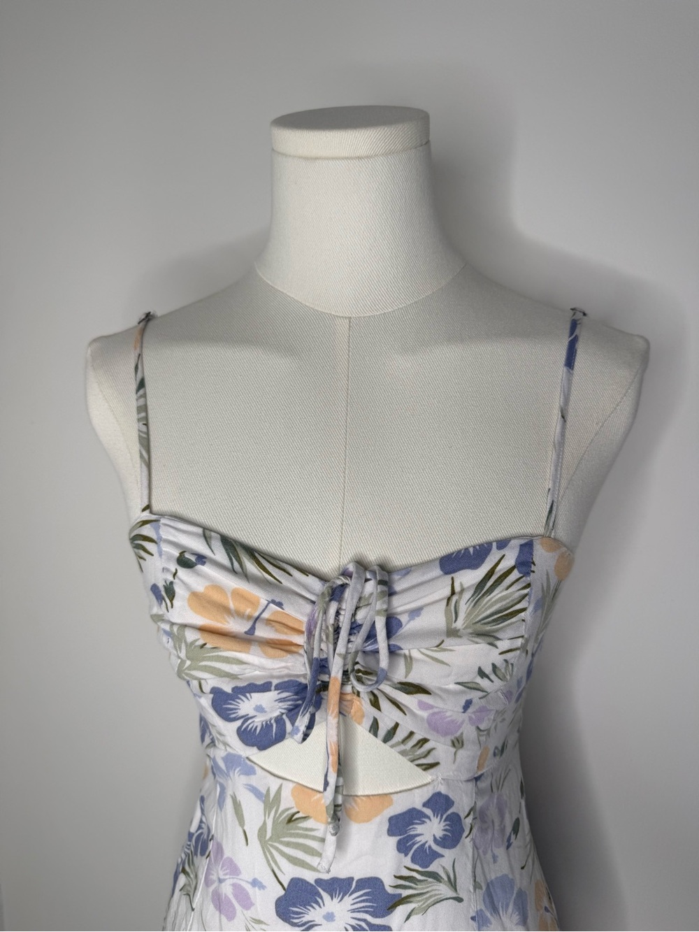Abercrombie & Fitch White Floral Tie-Front Mini Dress - Picture 4 of 10